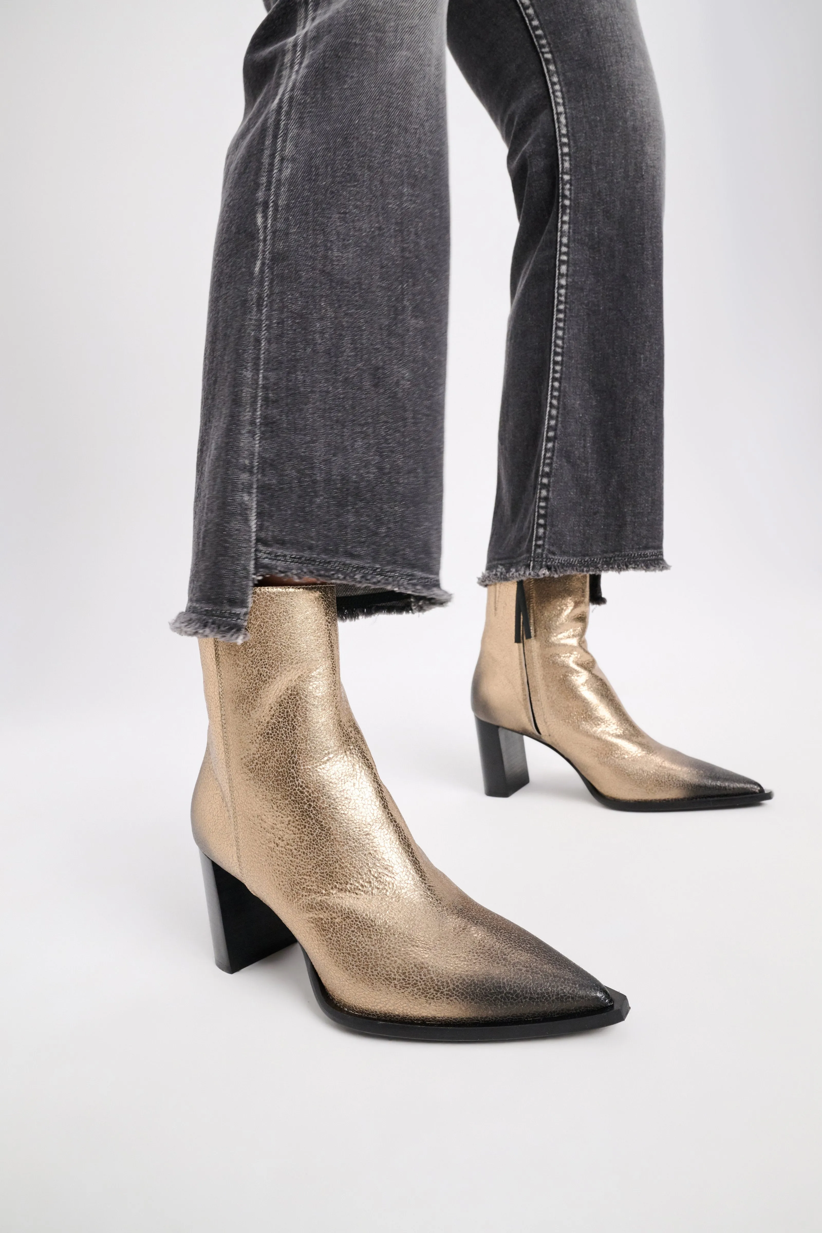 Ankle Boots Metallic Chic in Gold