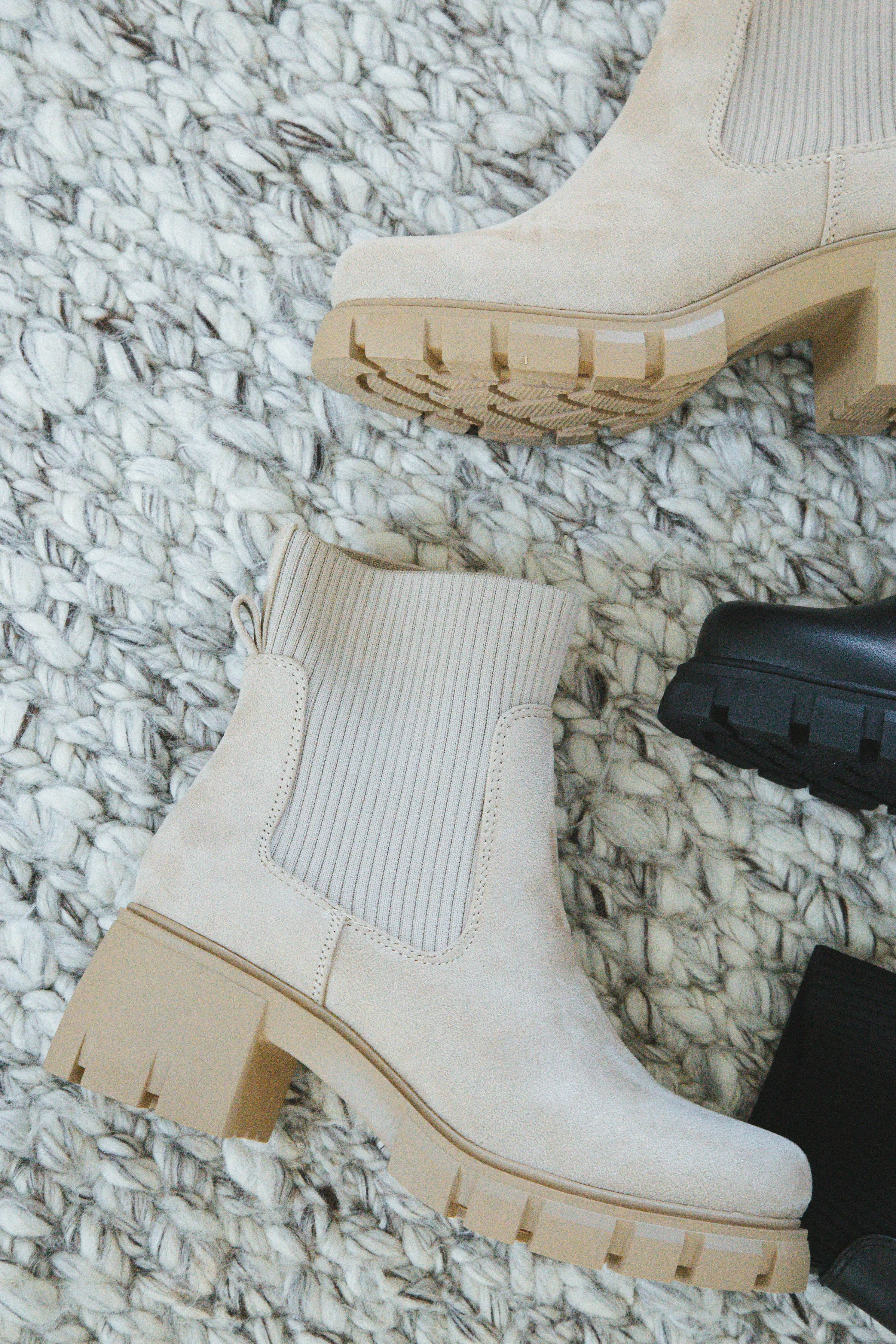 Zordy Ribbed Ankle Lug Sole Chelsea Boot, Wheat
