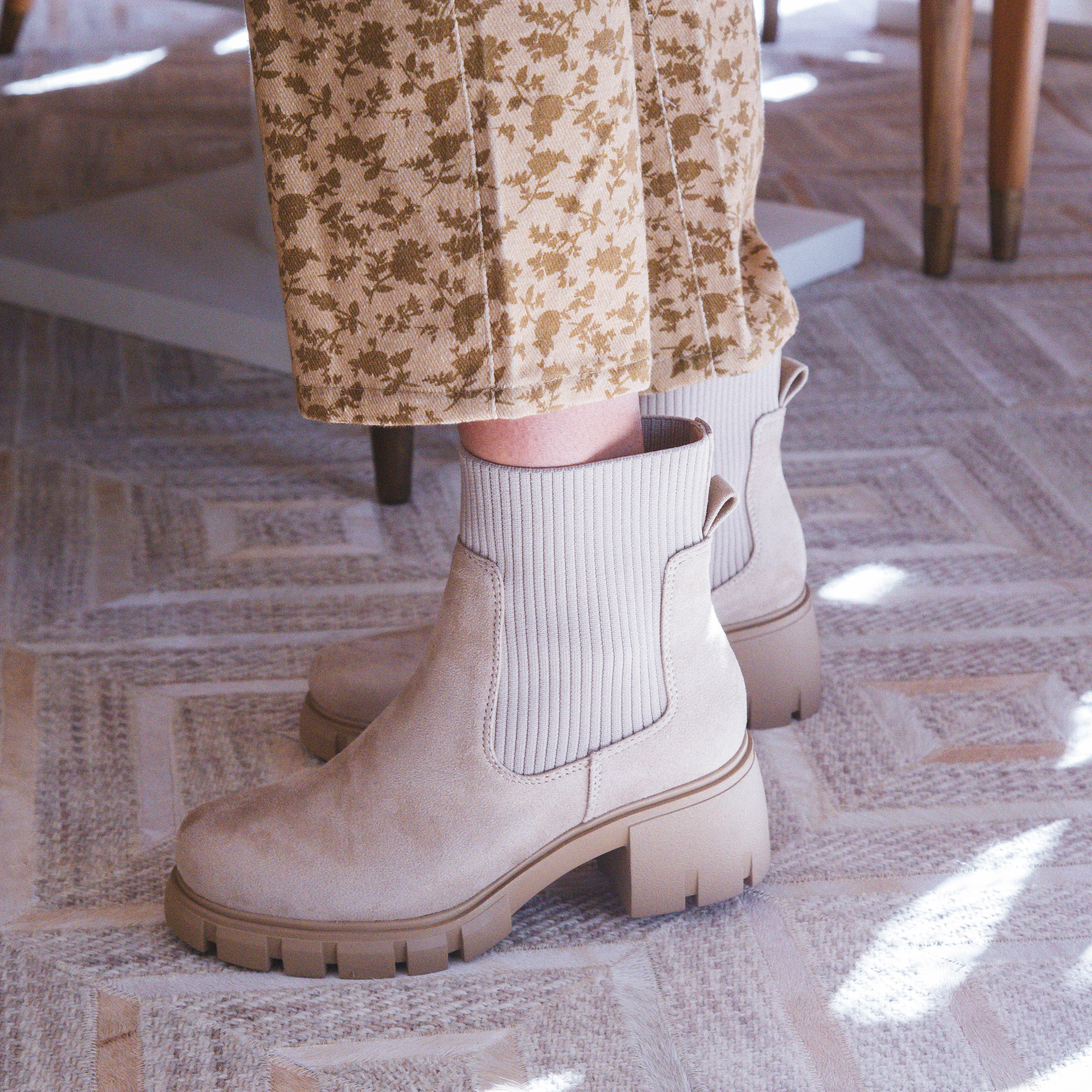 Zordy Ribbed Ankle Lug Sole Chelsea Boot, Wheat